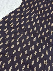 Sleeveless Gown/Dress With Golden Motifs