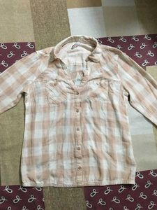 women checks shirt