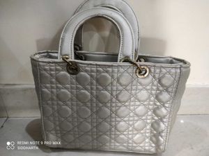 Stylish silver hand bag