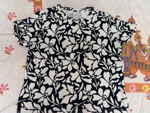 Abstract Print Top