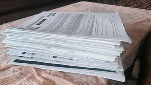 Full PW NEET Combo + 19 Year Papers + Test Paper