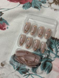 Floral Press-On Nails