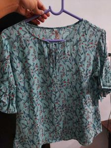 Floral Print Tie-Neck Top
