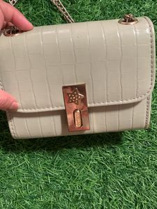 Sea Green Colour Purse With Chain Very Stylish