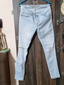 Ripped Skinny Jeans For Girls