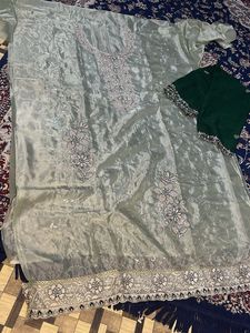 Elegant Pakistani Salwar Kameez