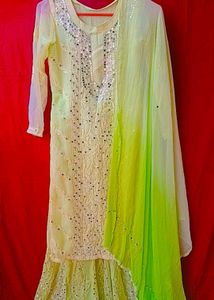 Lakhnavi Palazo Set With Dupatta.