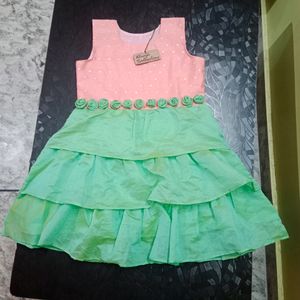 🎉 Brand New Girl&#39;s Frock