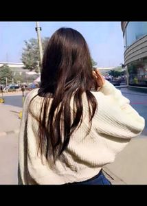 Cropped Cardigan - Cozy & Stylish