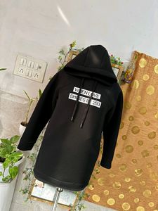 Soft And Light Weight Thick Fabric Hoodie