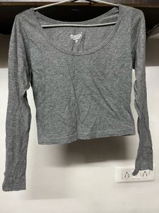 Gray Long Sleeve Top 🩶