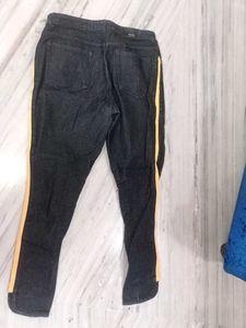 Two Jeans - Comfy &amp; Stylish