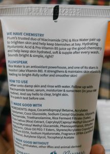 Plum Niacinamide Face Wash (100ml)