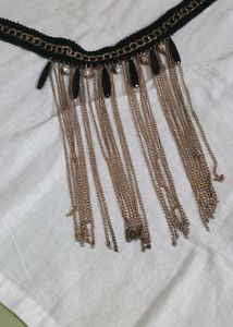 stylish neck choker