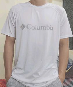 Columbia White T-Shirt🇰🇷🇰🇷🇰🇷