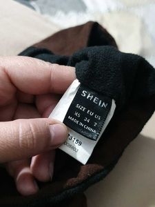 43156. Brown V-Neck Crop Top