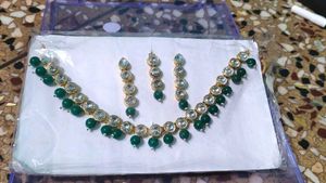 Green Stone Necklace Set