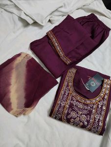 Completely New Kurta Pant Dupatta 3pc Set