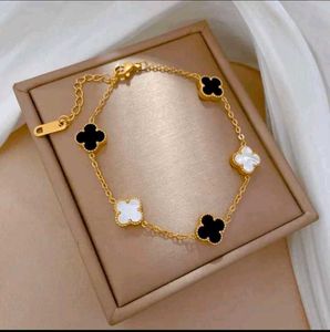 Anti Tarnish New Golden Bracelet