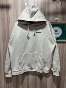 Patagonia P-6 Logo Uprisal White Baggy Hoodie