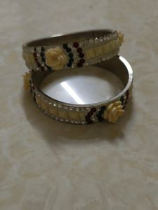 Vintage Floral Bangle Set