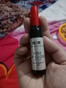 Wine lipstick