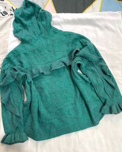 B2G2 🎁🏷️New With Tag Y2K Ruffle Sleeve D