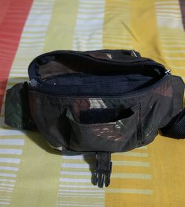 High Quality Pouch with 4 Storage compartments