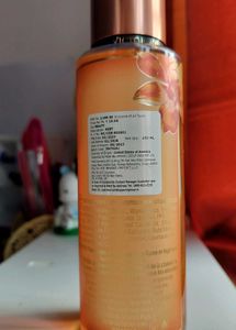 VS Bare Vanilla Golden Decade Body Mist