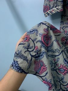 Beautiful Kurta With Embroidery Just For Rs 349