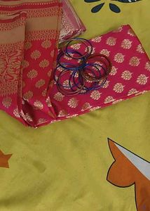 Grab Sale 🎄Elegant Pink Banarasi Silk Saree