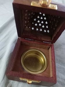 Purfume Or Insance Spreader