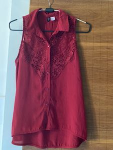 H&amp;M Burgundy Lace Top - Sleeveless