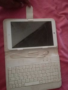 BSNL Penta Tablet with Keyboard Case