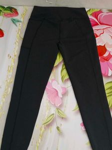 (1100)Black Workout Leggings with Pockets