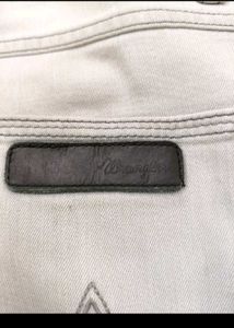 sc6880 Wrangler Bootcut Jeans size 28