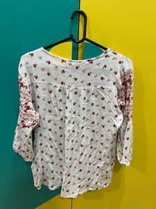 White L Size Floral Top