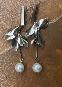 Beautiful Silver Long Western Earrings With Pearl’