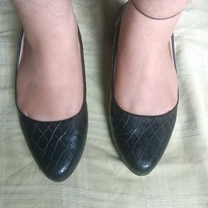 Black Quilted Ballerinas