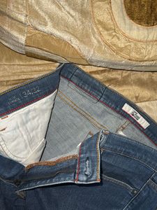 2. Tommy Hilfiger New Jeans
