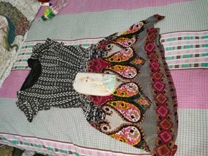 Patterned Dress and bag free