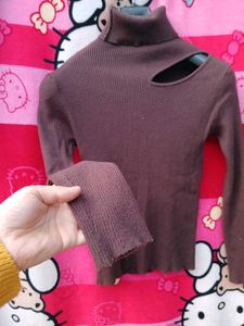Cutout Turtleneck Knit Top