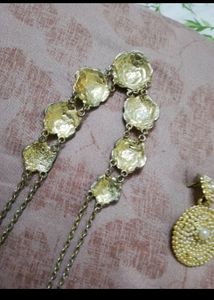 White Pearl Necklace And Earrings Set