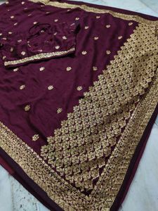 Beutiful Saree With Blouse 🤩