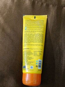 VLCC 3D YouthBoost Sunscreen SPF 40 PA+++