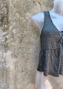 CUTE SQUARE PRINT TOP