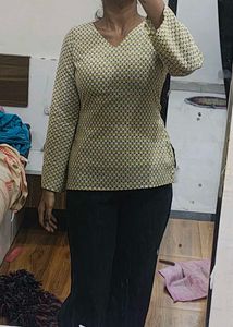 Short Kurti With Bell Bottom Sleev 1 Scrunchie Fre