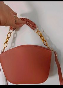 New Trendy Slingbag