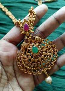 Elegant Gold-toned Necklace