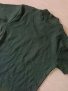 Cute Winter Dark Green Top💚💅❄️